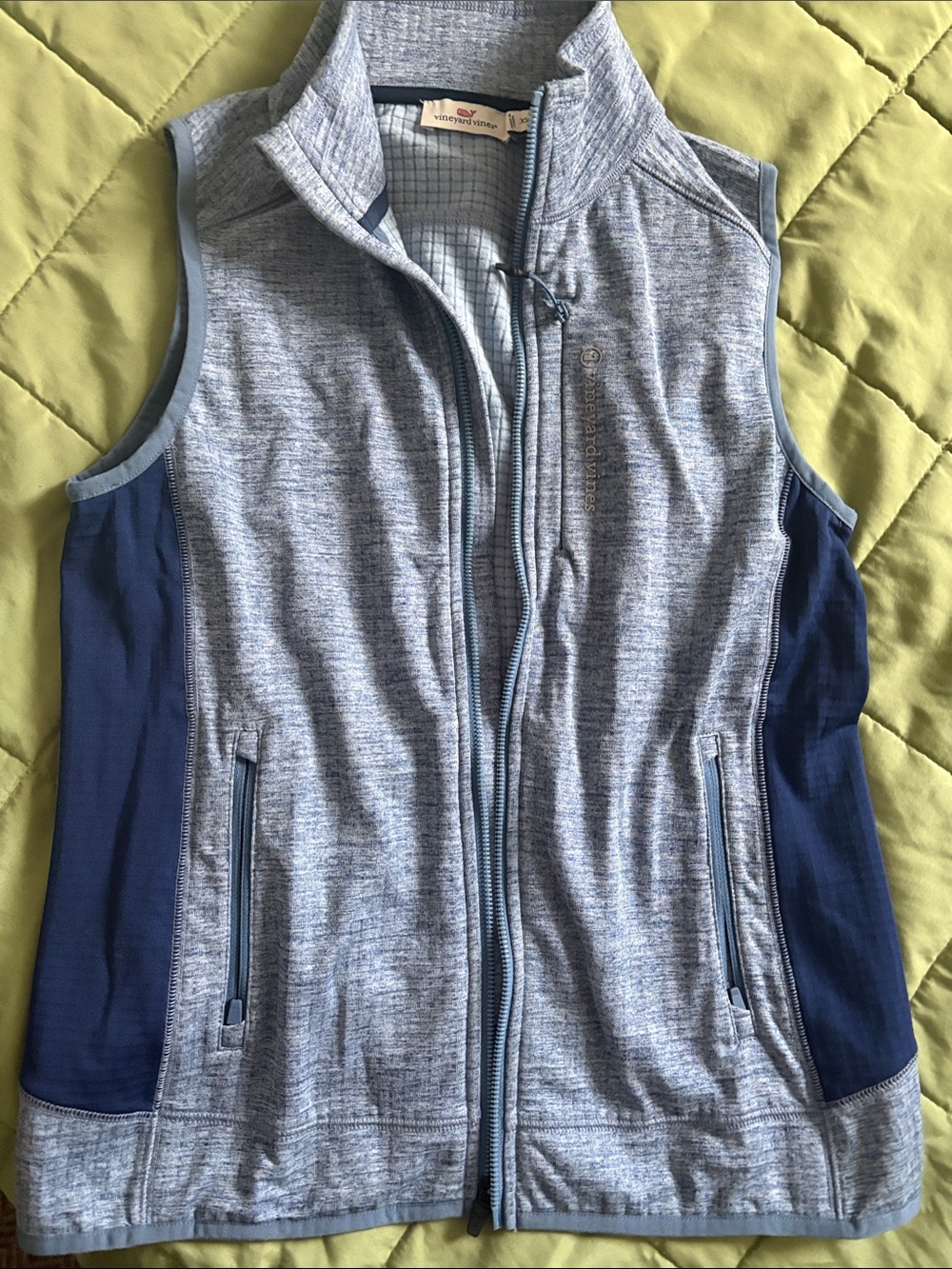 Vineyard Vines Light Blue & Navy Performance Vest - Women's Sleeveless Jacket